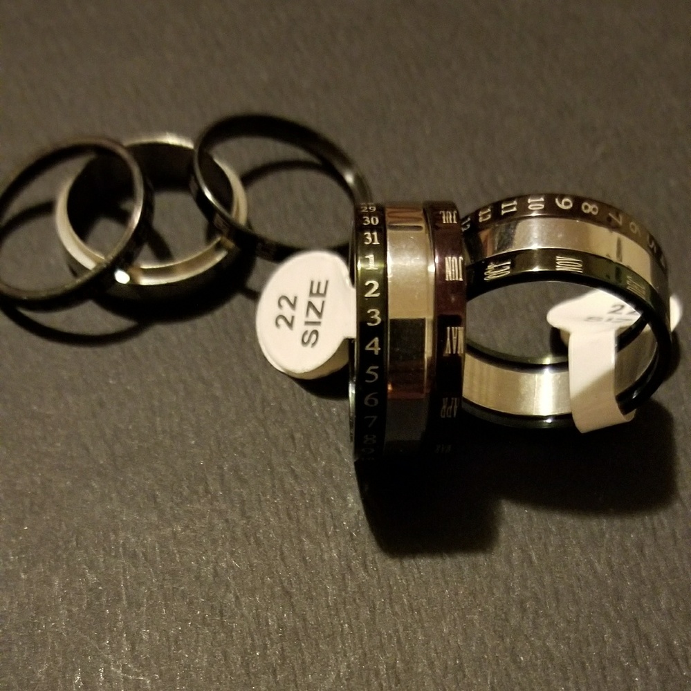 BLACK / SILVER STAINLESS STEEL CALENDAR RINGS - Picture 2 of 2